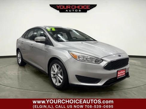 Used 2017 Ford Focus SE image 7