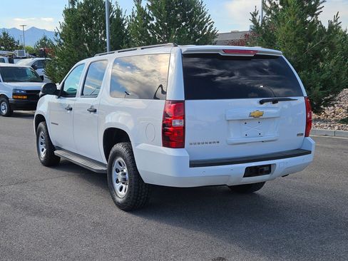 Used 2012 Chevrolet Suburban 4WD image 5