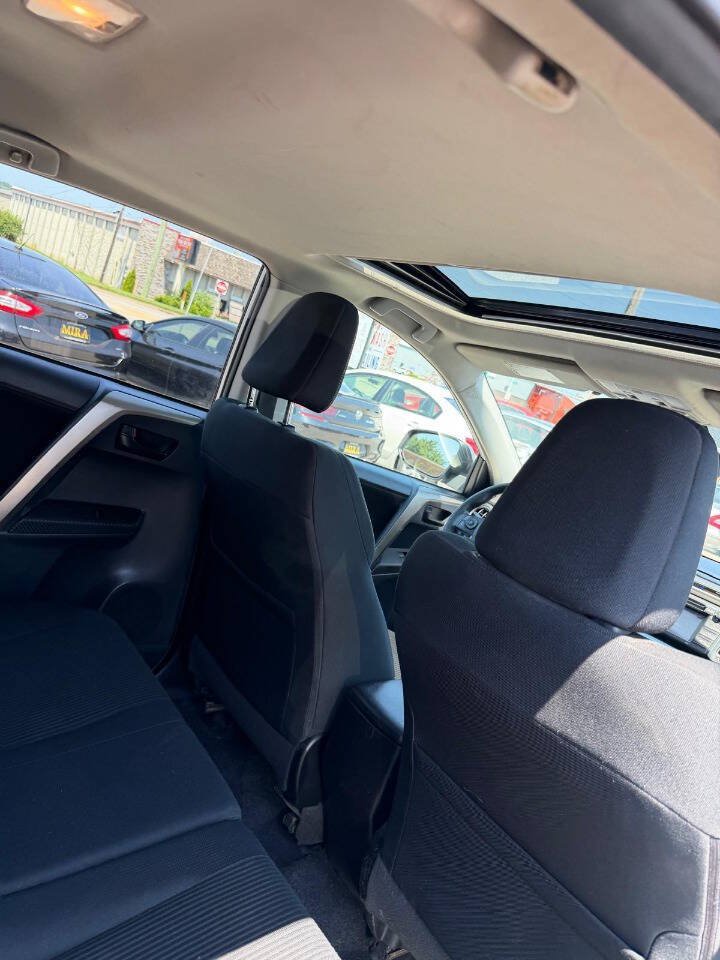 Used 2013 Toyota RAV4 XLE AWD/4WD image 23