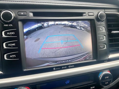 Used 2016 Toyota Highlander Plus image 26