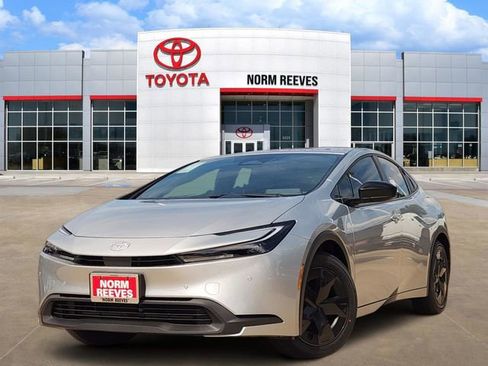 Used 2026 Toyota Prius LE FWD image 1