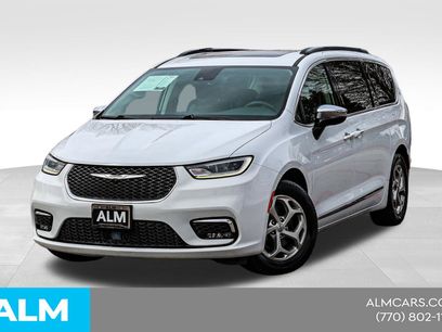 Used 2023 Chrysler Pacifica Limited