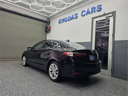 Used 2018 Acura ILX FWD image 3