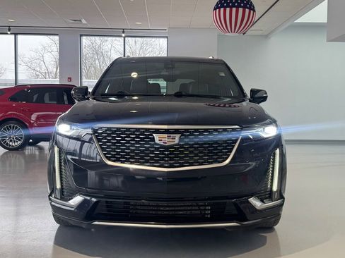 Used 2022 Cadillac XT6 Premium Luxury image 8