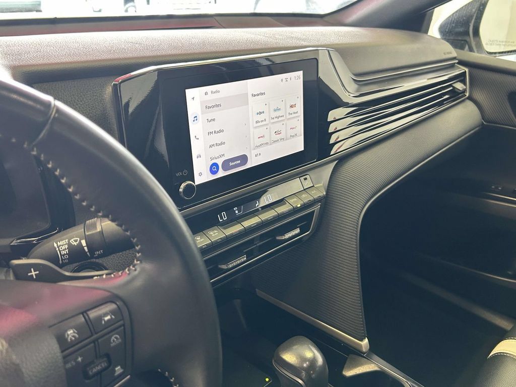 Certified 2025 Toyota Camry SE FWD image 21