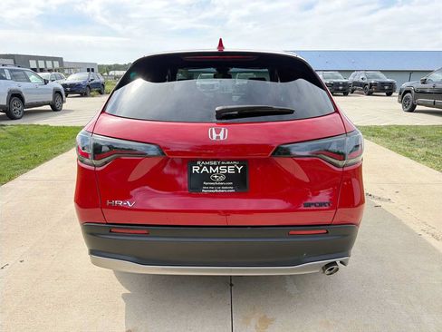 Used 2025 Honda HR-V Sport image 5
