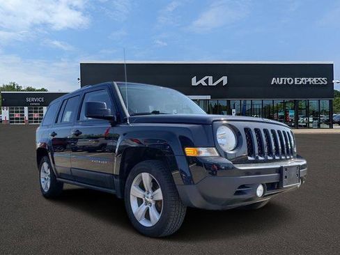 Used 2015 Jeep Patriot Latitude AWD/4WD image 1