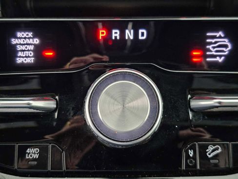 Used 2023 Jeep Grand Cherokee Overland AWD/4WD image 30