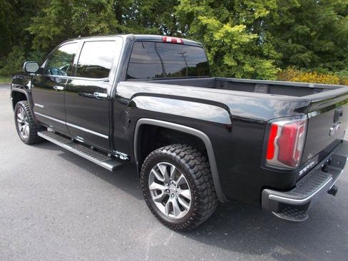 Used 2017 GMC Sierra 1500 SLT w/ SLT Premium Package AWD/4WD image 5