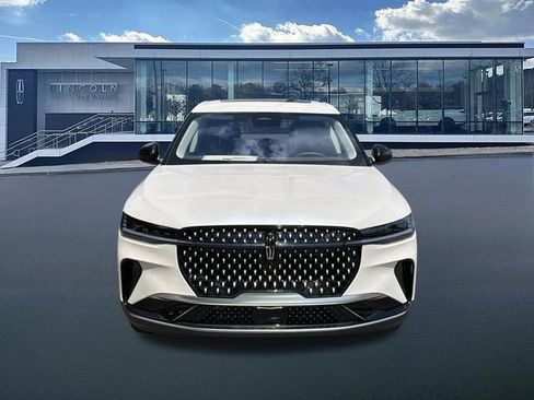 New 2026 Lincoln Nautilus Reserve AWD/4WD image 2