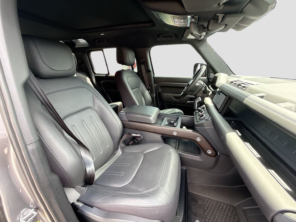 Used 2020 Land Rover Defender 110 X AWD/4WD image 33