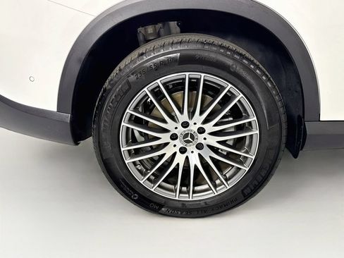 Used 2026 Mercedes-Benz GLC 300 image 33