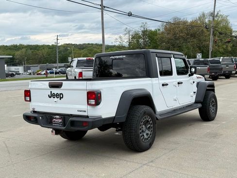 Used 2020 Jeep Gladiator Sport w/ Quick Order Package 24S AWD/4WD image 15
