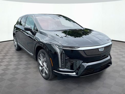 New 2026 Cadillac Optiq Luxury 1 w/ LPO, Floor Liner Package AWD/4WD image 3