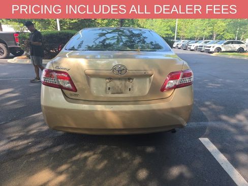Used 2011 Toyota Camry FWD image 9