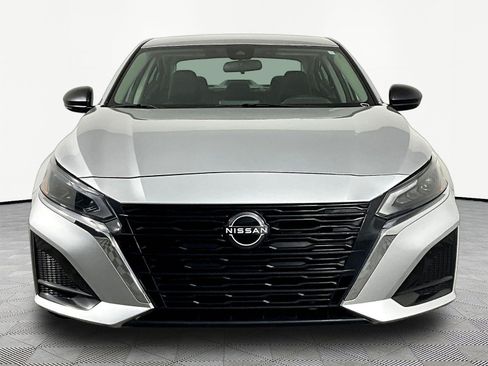 Certified 2024 Nissan Altima 2.5 SV FWD image 2