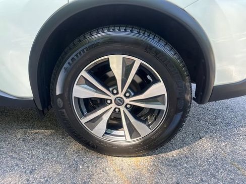 Used 2023 Nissan Murano S AWD/4WD image 15