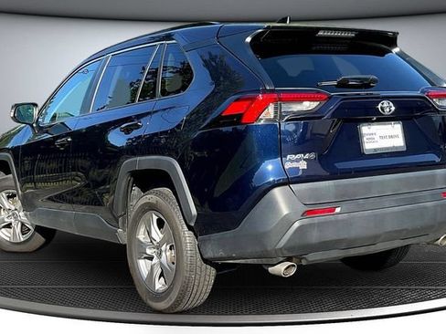 Used 2024 Toyota RAV4 XLE FWD image 7