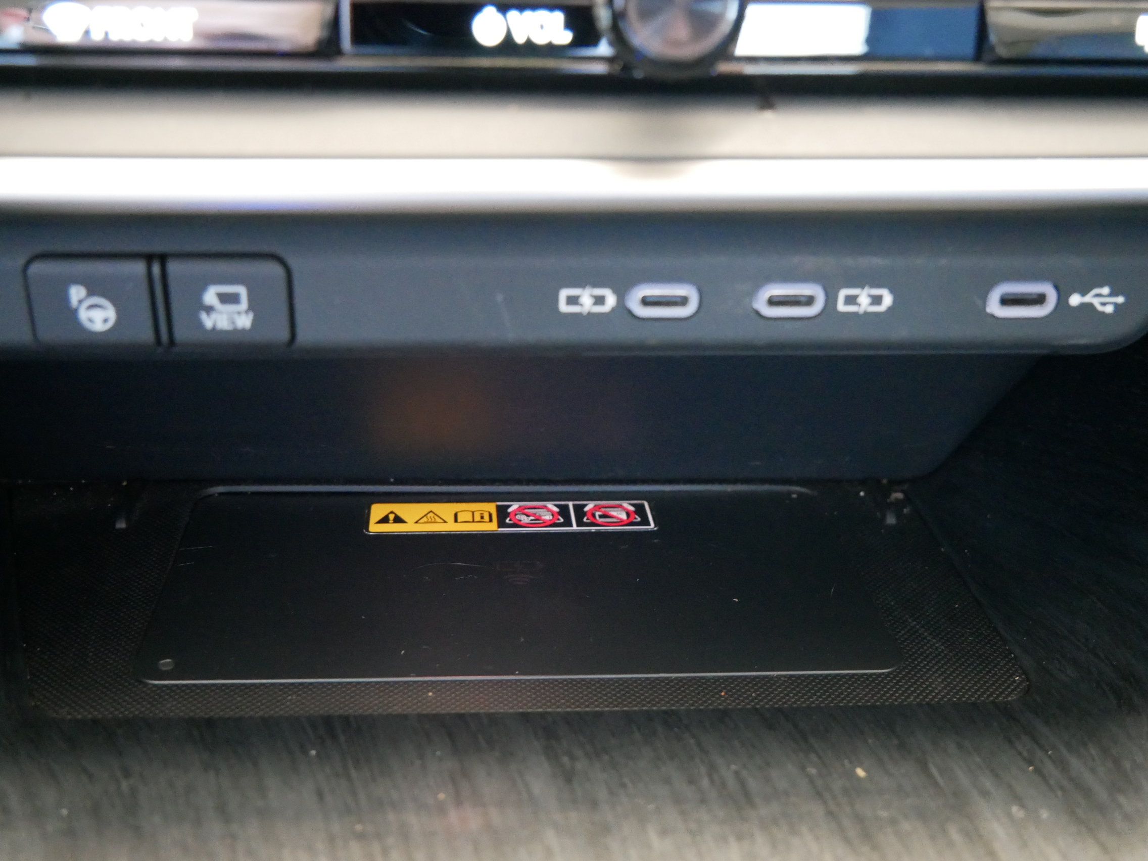 Used 2023 Lexus RZ 450e Premium w/ Accessory Package (Z1) AWD/4WD image 32