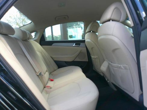 Used 2017 Hyundai Sonata SE w/ Cargo Package FWD image 19
