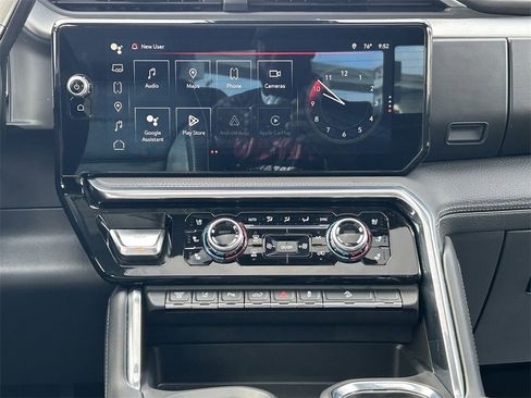 Used 2024 GMC Sierra 3500 Denali w/ Denali Reserve Package image 15