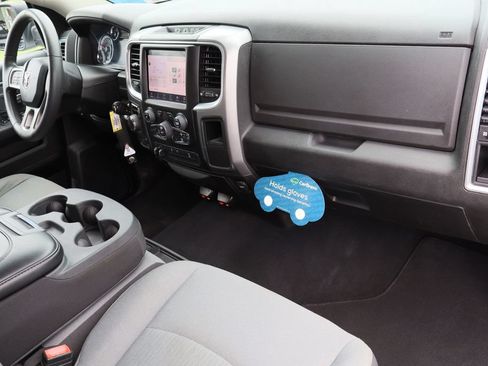 Used 2022 RAM 1500 Classic SLT w/ Electronics Group AWD/4WD image 27