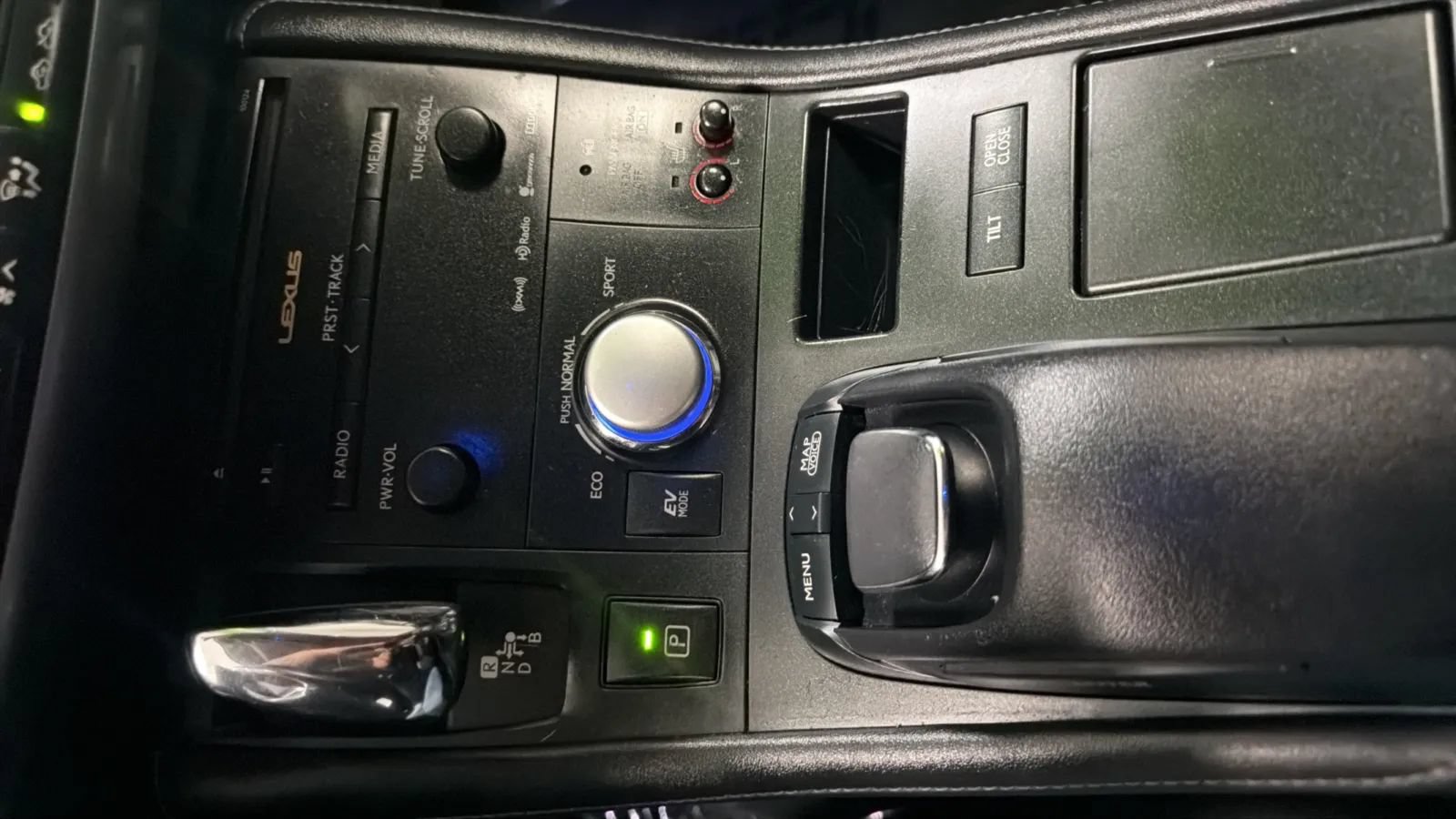 Used 2013 Lexus CT 200h w/ Premium Pkg w/Navigation FWD image 12