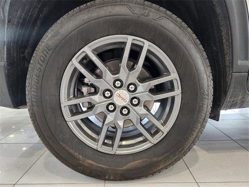 Certified 2025 GMC Acadia Elevation image 15