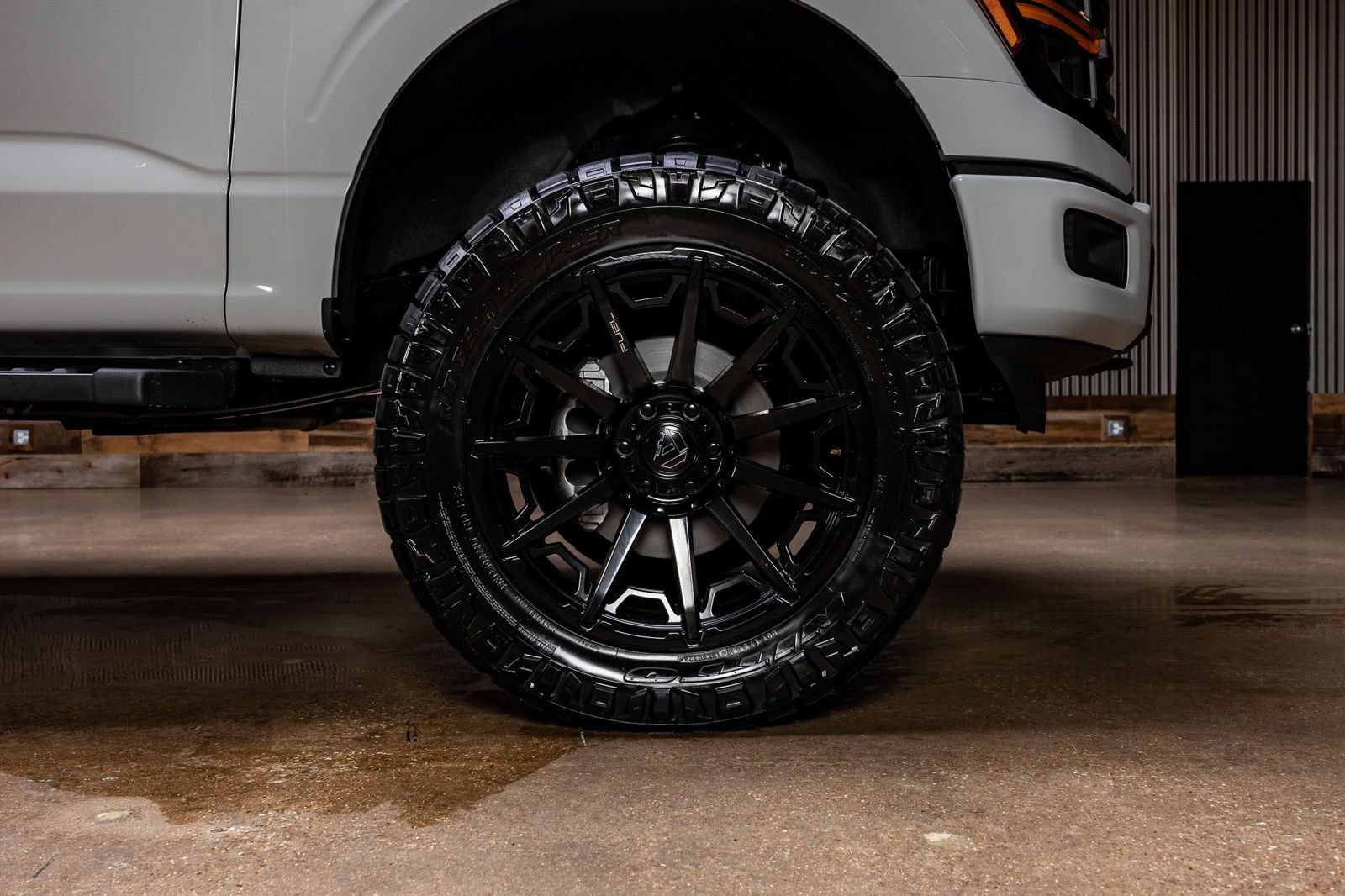 Used 2026 Ford F150 XLT w/ XLT Black Appearance Package AWD/4WD image 12