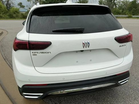 Used 2024 Buick Envision Preferred AWD/4WD image 10