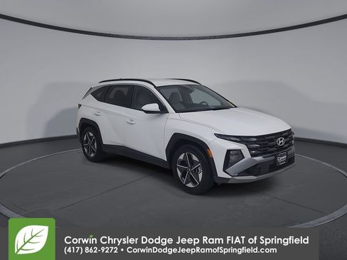 Used 2025 Hyundai Tucson SEL FWD image 3