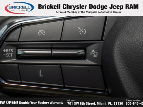 Used 2024 Chevrolet Traverse LT FWD image 29