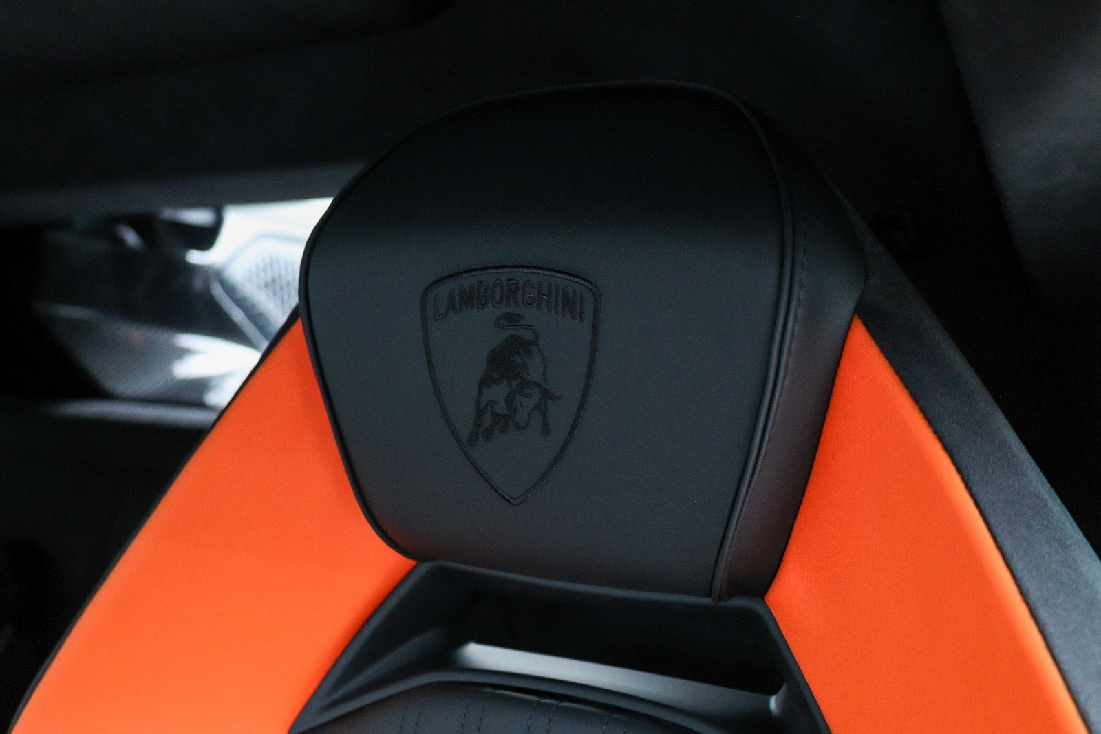 Used 2024 Lamborghini Revuelto AWD/4WD image 25