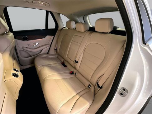 Used 2022 Mercedes-Benz GLC 300 4MATIC image 21