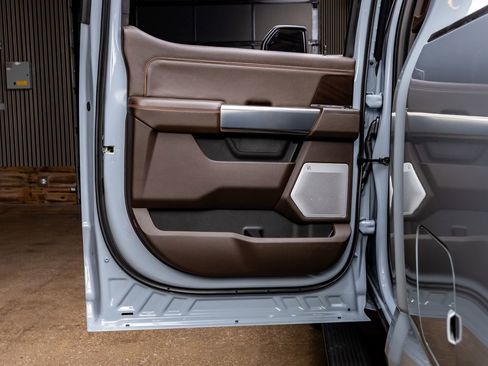 Used 2026 Ford F250 King Ranch w/ Chrome Package image 38