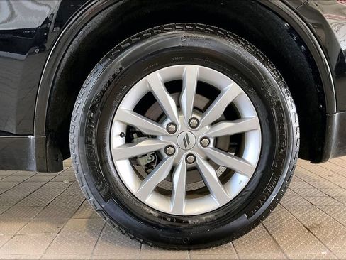Used 2025 Dodge Durango GT RWD image 33
