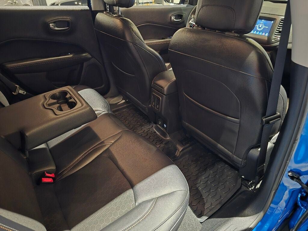 Used 2017 Jeep Compass Latitude w/ Popular Equipment Group FWD image 21