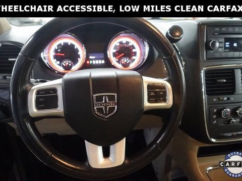 Used 2015 Dodge Grand Caravan SXT w/ UConnect Hands-Free Group image 12