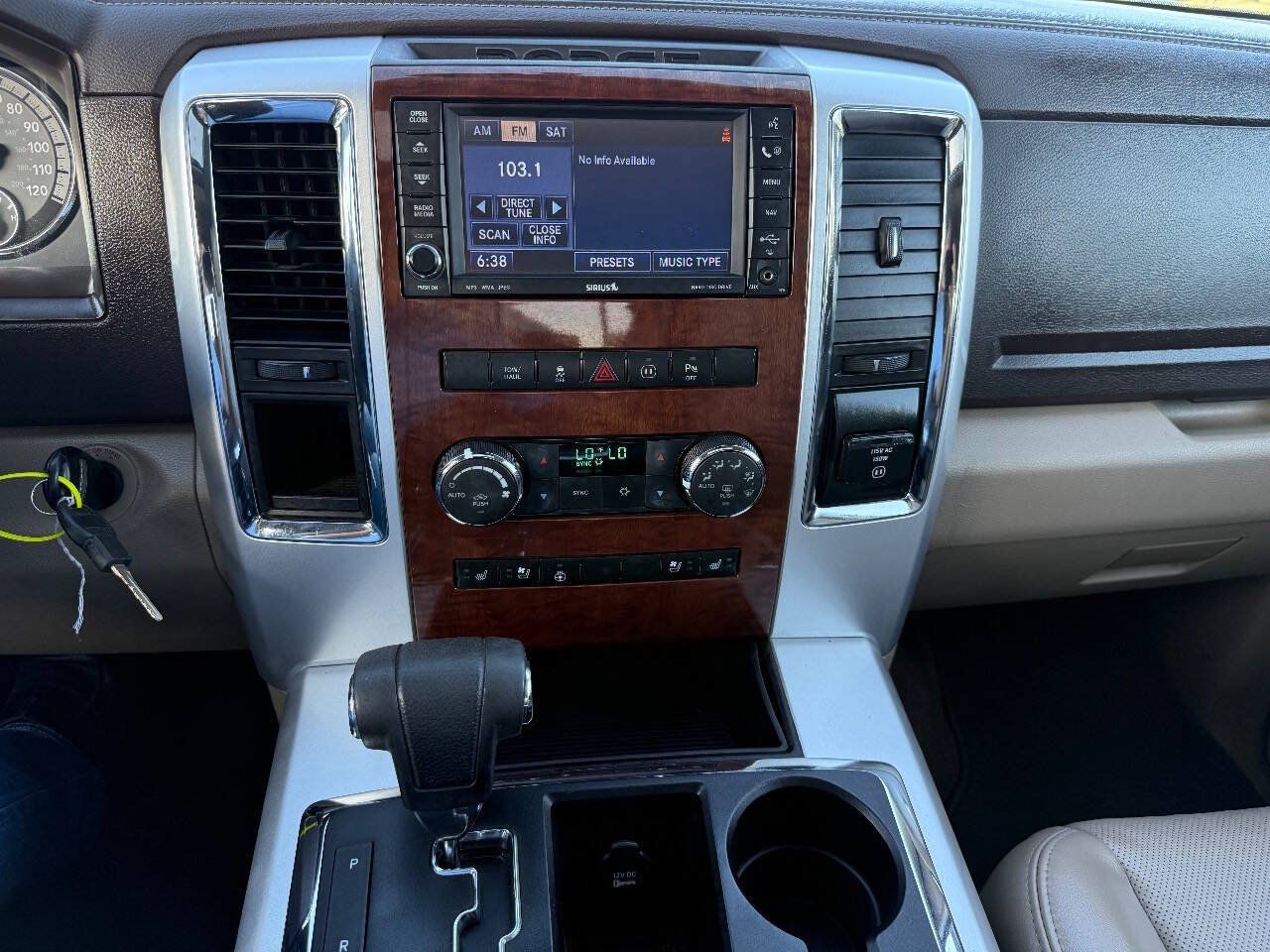 Used 2011 RAM 1500 Laramie RWD image 20