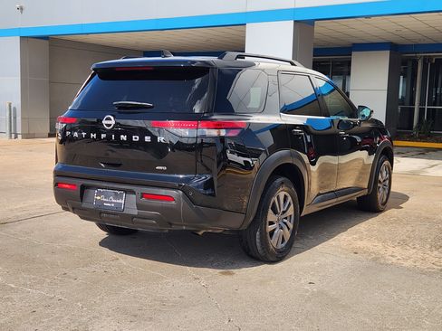 Used 2025 Nissan Pathfinder SV AWD/4WD image 6