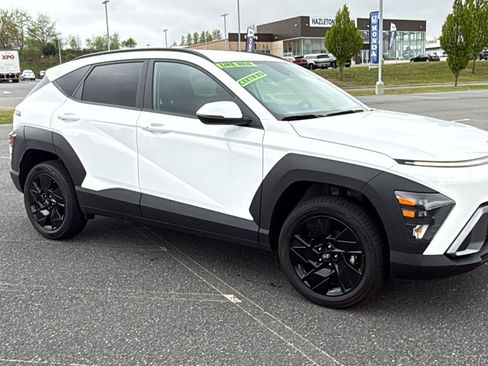 Certified 2024 Hyundai Kona SEL AWD/4WD image 2