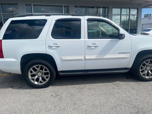 Used 2008 GMC Yukon SLE RWD image 7