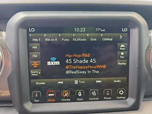 Used 2021 Jeep Wrangler Unlimited Sahara w/ Uconnect 4C Nav & Sound Group AWD/4WD image 16