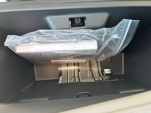 Used 2025 Chevrolet TrailBlazer LT w/ Driver Confidence Package image 15