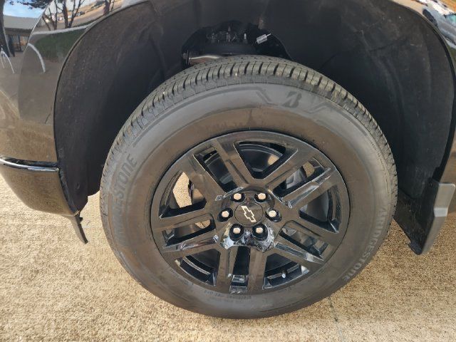 Used 2026 Chevrolet Silverado 1500 Custom RWD image 9