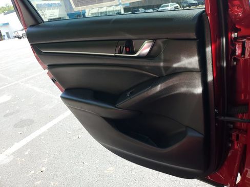 Used 2020 Honda Accord Sport image 15