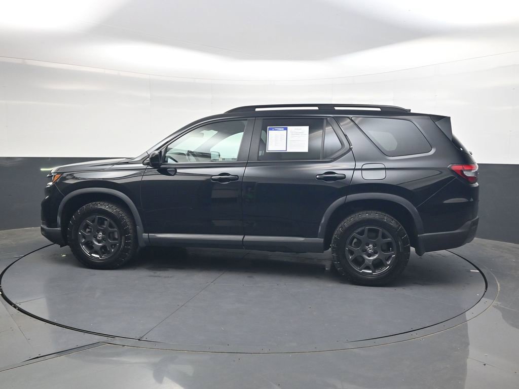 Used 2023 Honda Pilot TrailSport image 7