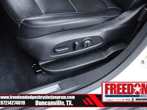 Used 2023 GMC Acadia SLT AWD/4WD image 38