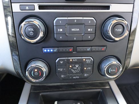 Used 2017 Ford Expedition Limited w/ Equipment Group 301A image 43