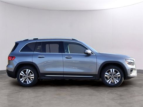 New 2026 Mercedes-Benz GLB 250 4MATIC image 4